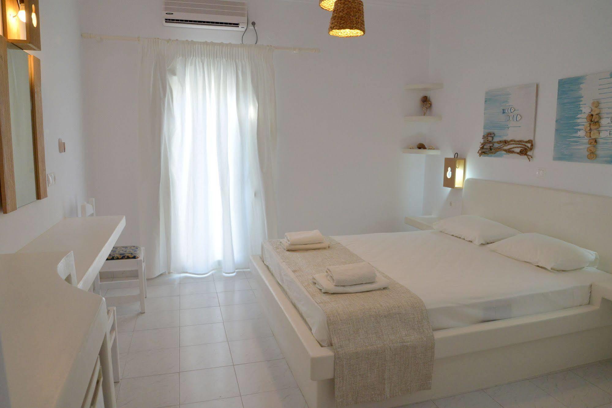 Corali Hotel Adamantas  Exterior photo